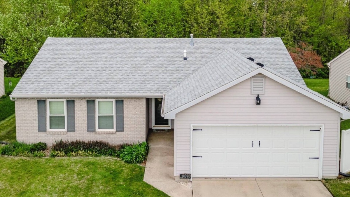 Hoagland House | Beautiful wooded scenery , king suite , private fully fenced , pet friendly