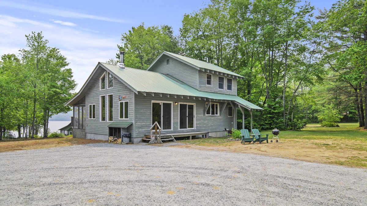 Severance Cabin | Beautiful year-round Adirondack rental on Paradox Lake