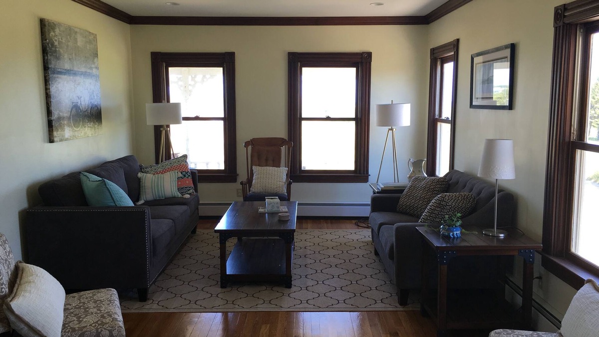 New Shoreham House | Beautiful year-round 4-bedroom close to town and beaches!