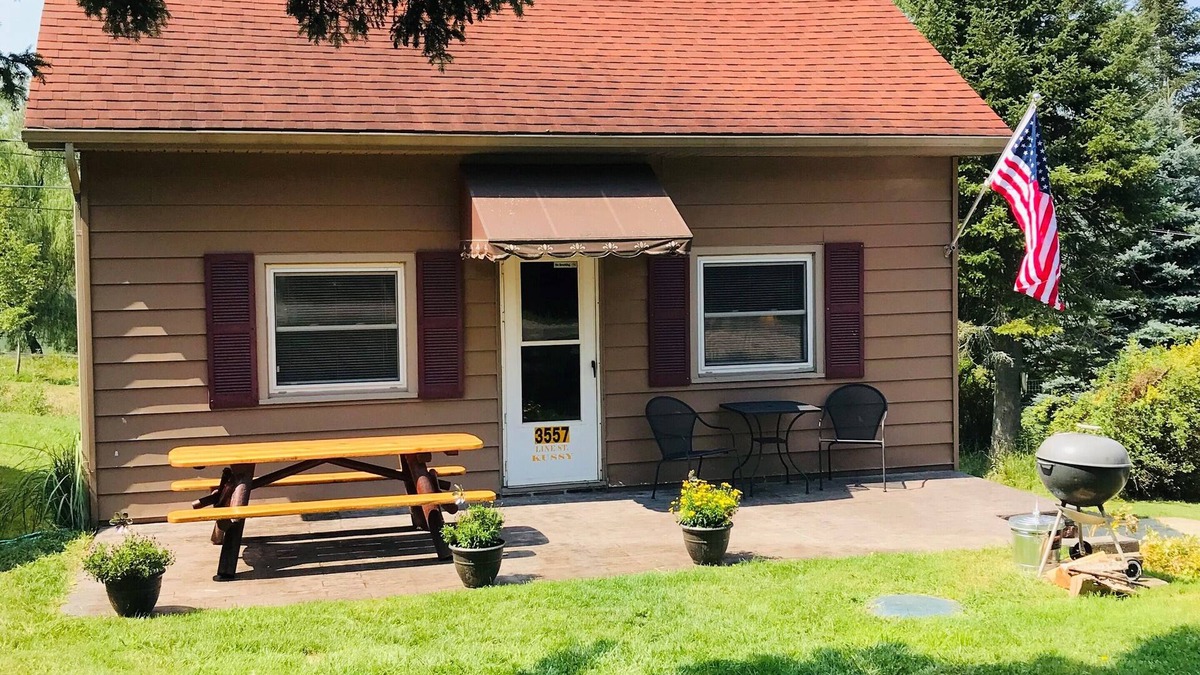 Spruce Cabin | Beautiful Year-Round Home on the South Shore of Hubbard Lake