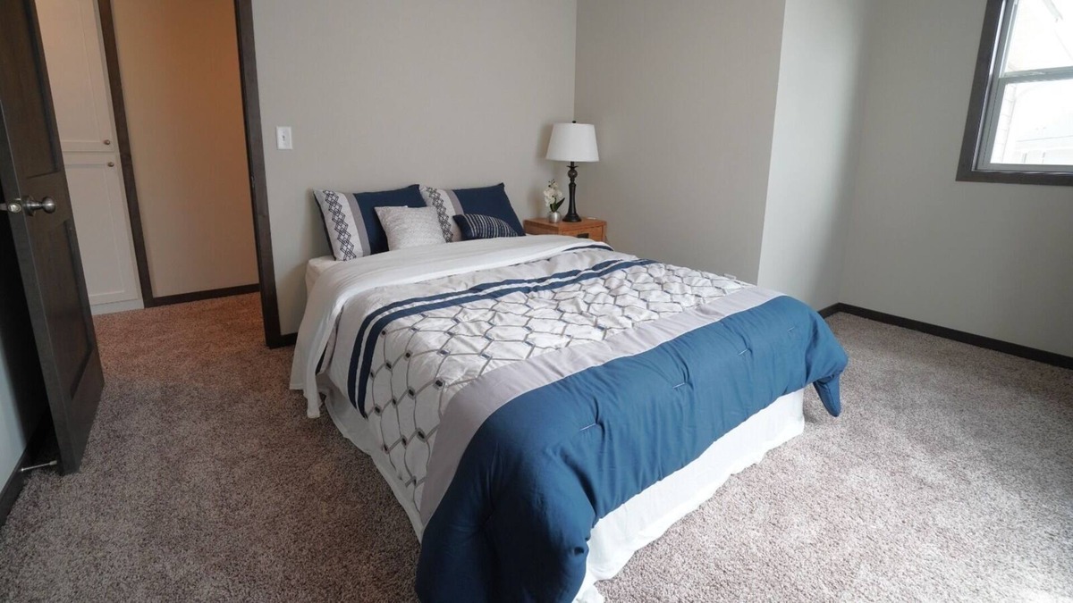 Inver Grove Heights House | Beautifull new property close to airport