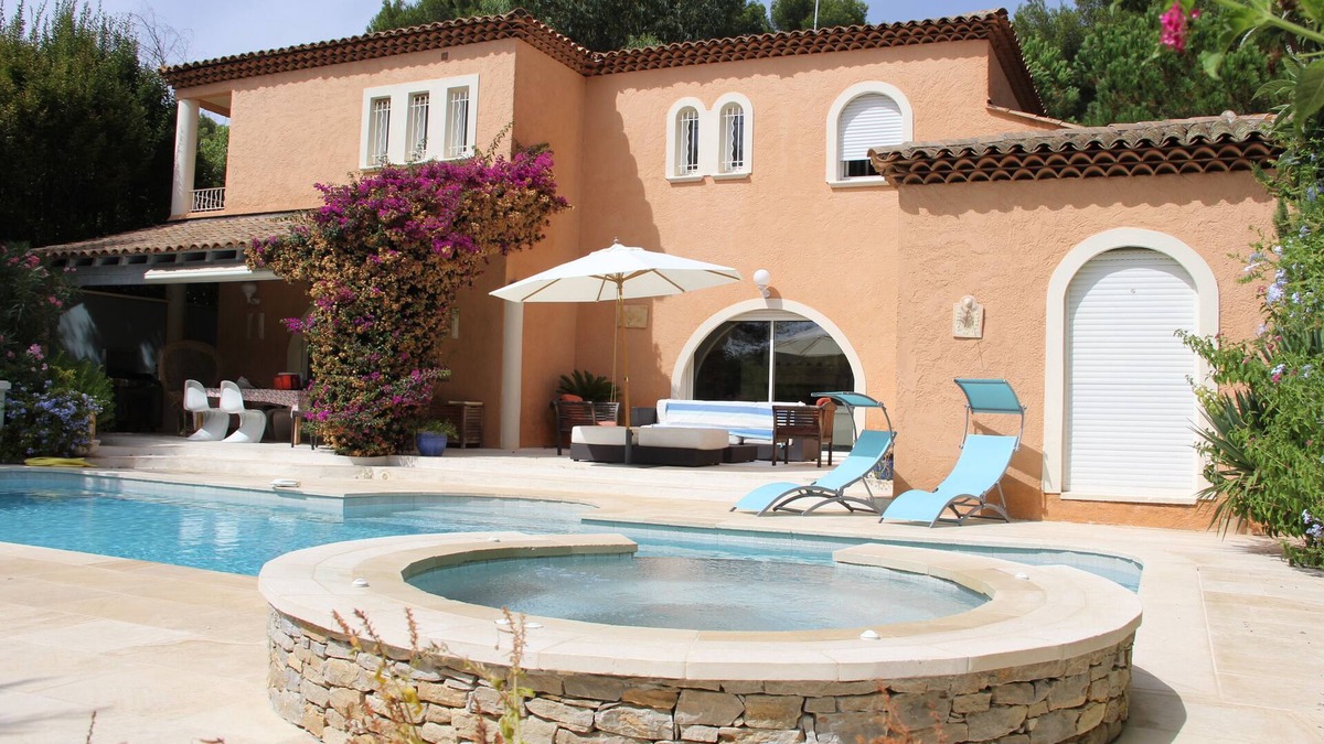 Sanary-sur-Mer House | Beautifull Villa in the residential area of Sanary .