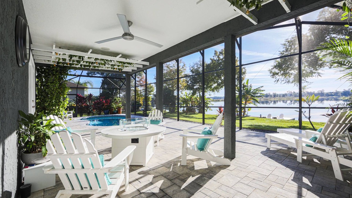 DeLand House | Beautifully Appointed Lakefront home in quiet neighborhood, with pool & hot tub