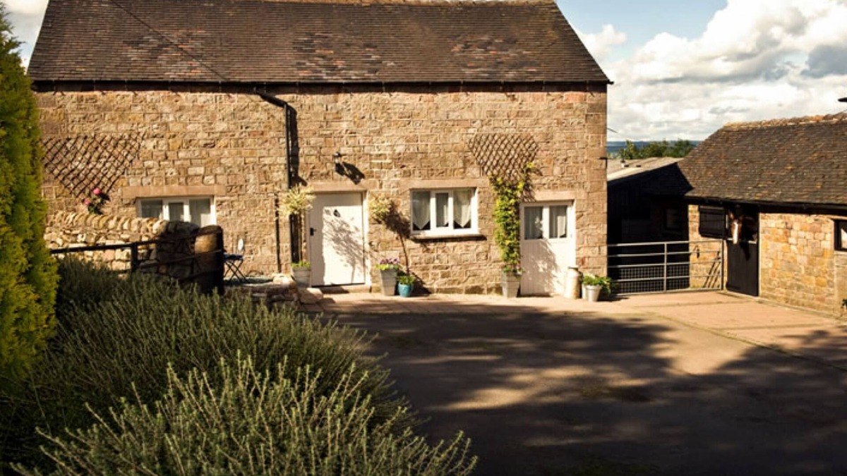 Endon Cottage | Beautifully converted former Dairy situated in the delightful rural countryside