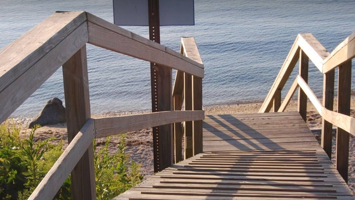 Greenport West House | Beautifully decorated water view resort condo