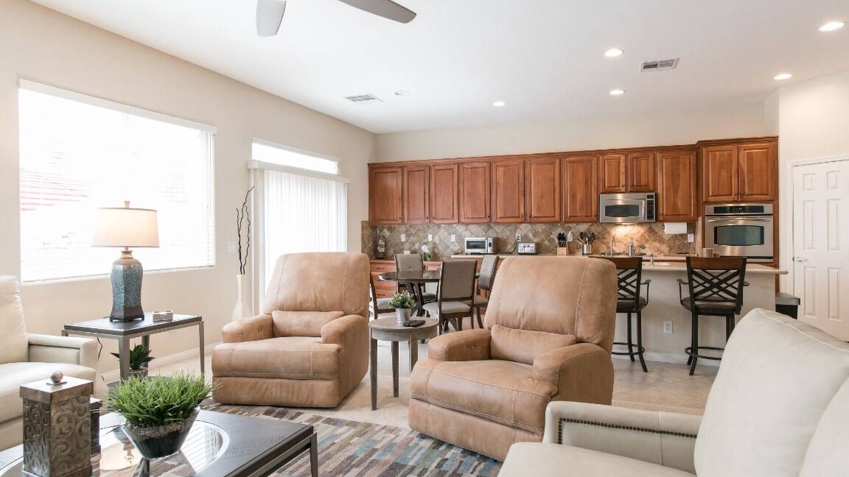 Paradise House | Beautifully decorated everything is new! Spacious single story home.