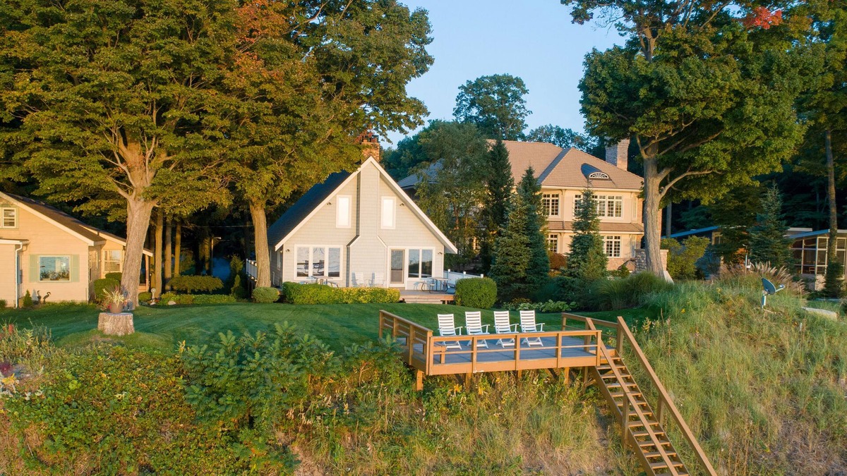 Holland Cottage | Beautifully Designed Cottage with Private Beach and Fabulous Views
