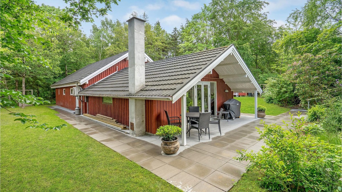 Aalborg Municipality House | Beautifully located house in Lundby Krat with plenty of space for 2 persons.