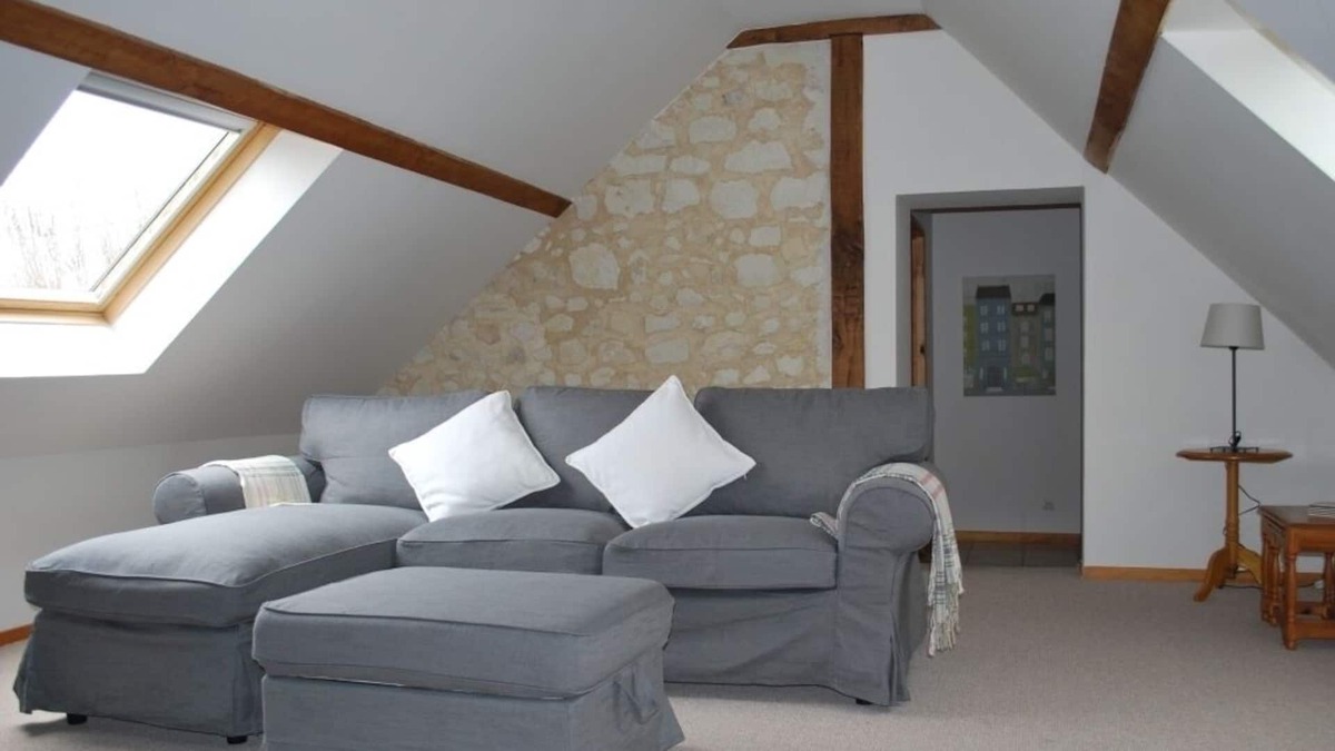 Parcay-les-Pins Apartment | Beautifully presented gite, sleeps 2/3 in UNESCO region of 'Outstanding Beauty'