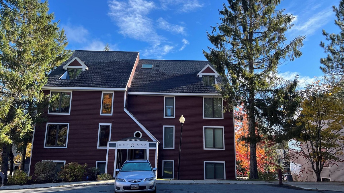West Dover Condo | Beautifully Renovated Condo True Ski-on/Ski-off convenience