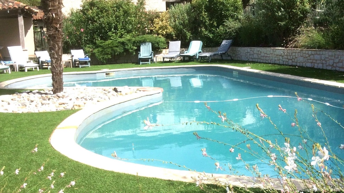 Cadalen Other | Beautifully renovated farmhouse, secure swimming pool, six en suite bedrooms.