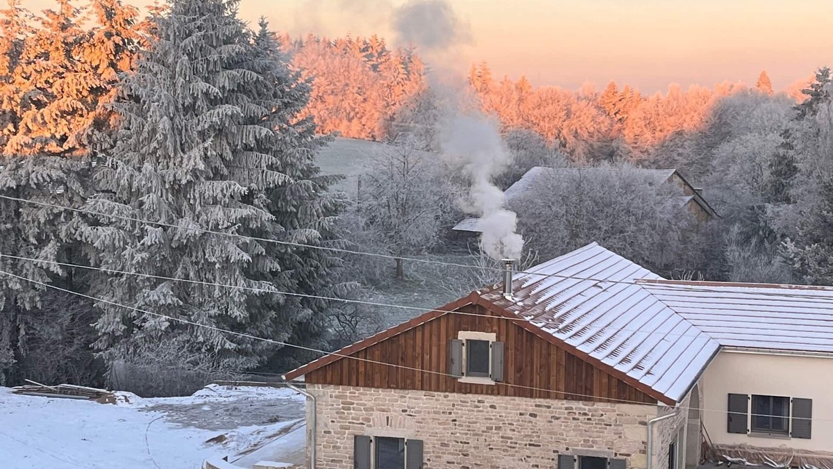 Hadol House | Beautifully renovated house with sauna, spa and private pool
