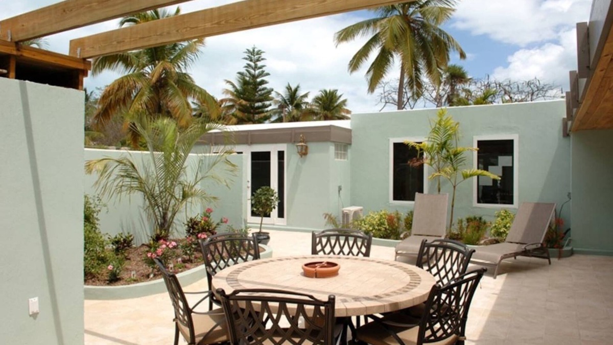 Frydendal Villa | Beautifully renovated 3 BR/4 BA condo footsteps from the beach