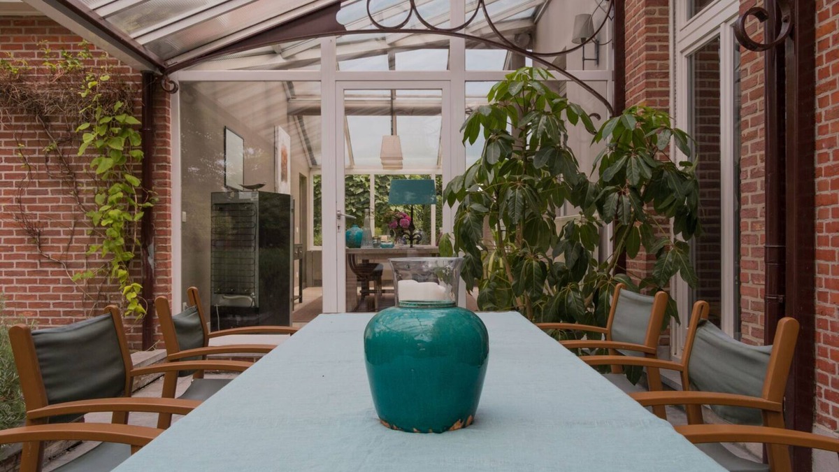 Bevel Villa | Beautifully Renovated Villa From 1925, Fully