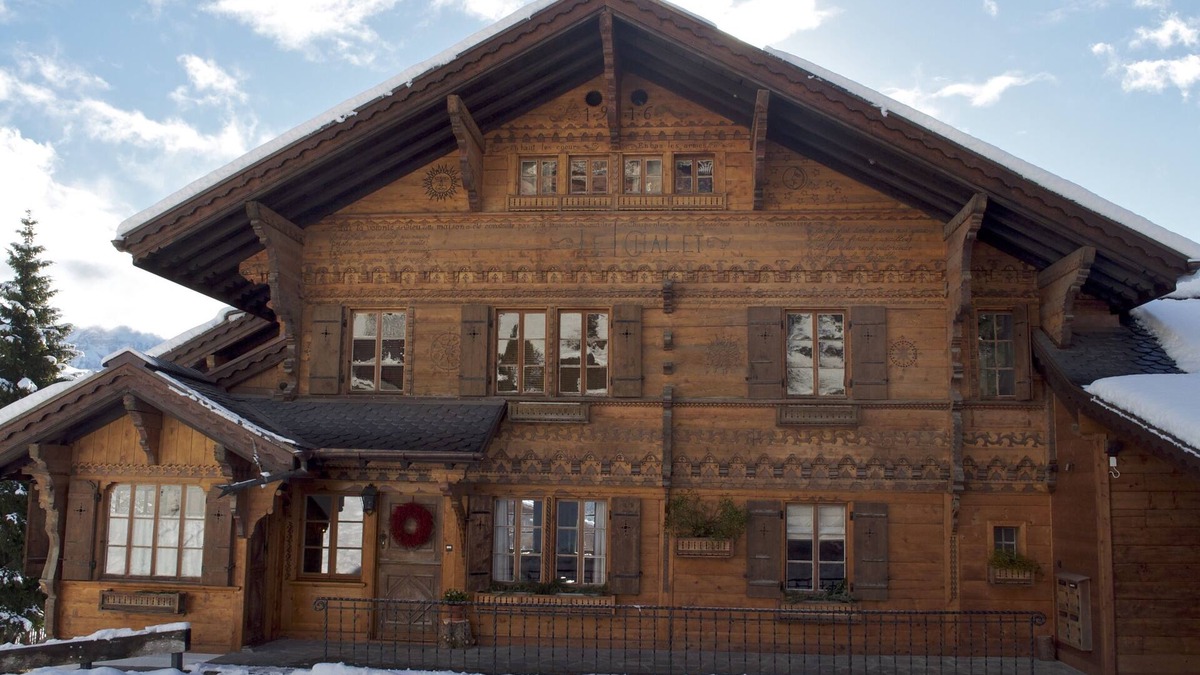 Ollon Ski Chalet | Beautifully Restored Large Historical Chalet With All Modern Amenities