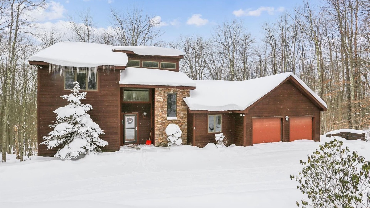 Davis House | Beautifully Secluded Mountain Home