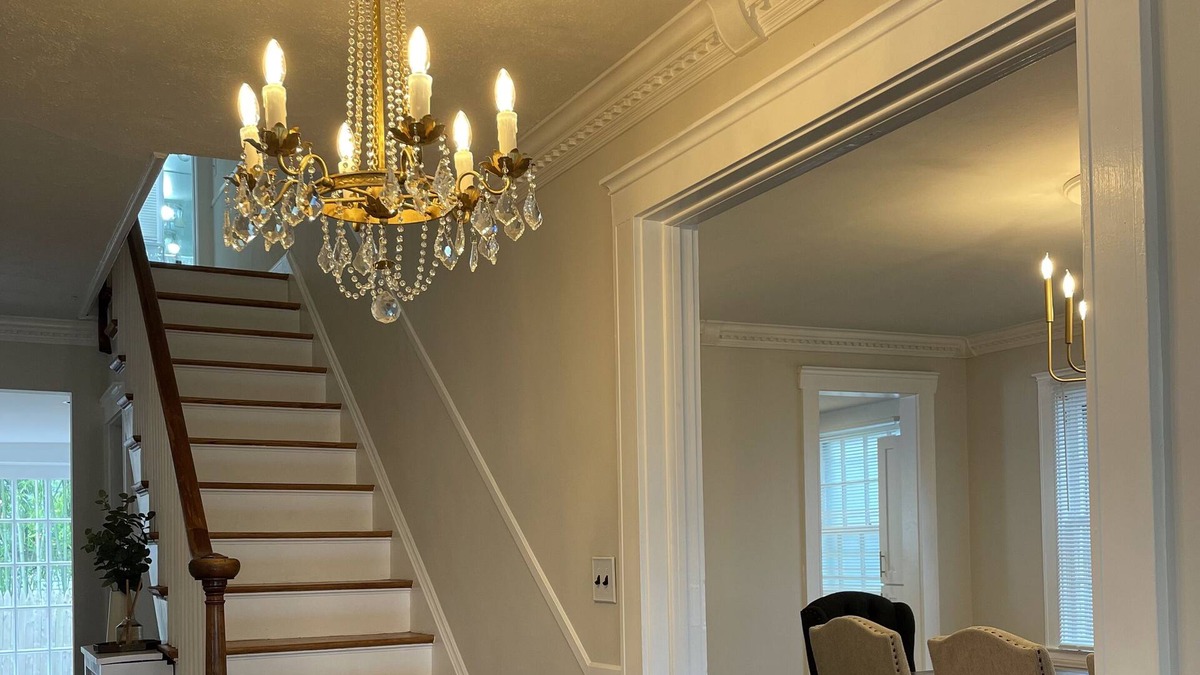 New Rochelle House | Beautifully updated colonial home/quiet neighborhood – 30 min to NYC