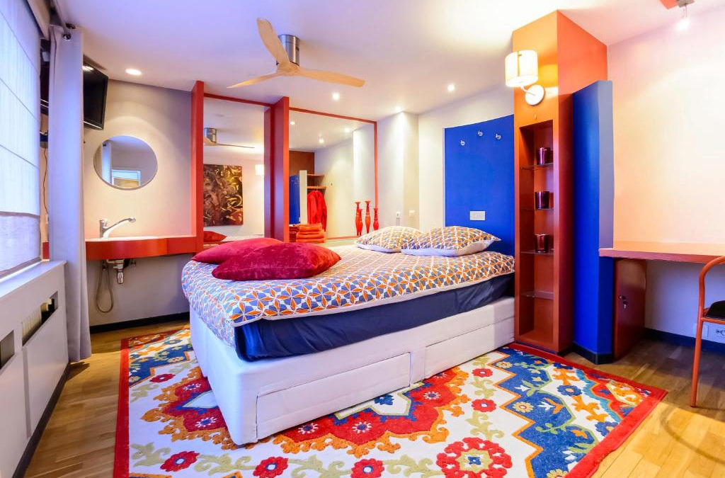 Gullegem Bed & Breakfast | BeautyD RED ROOM centrum Gullegem