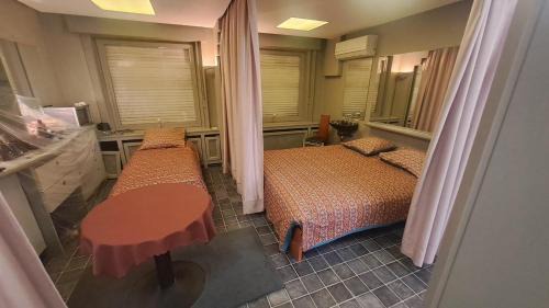 Gullegem Bed & Breakfast | BeautyD STUDIO double bed and 1 folding bed max 3pers
