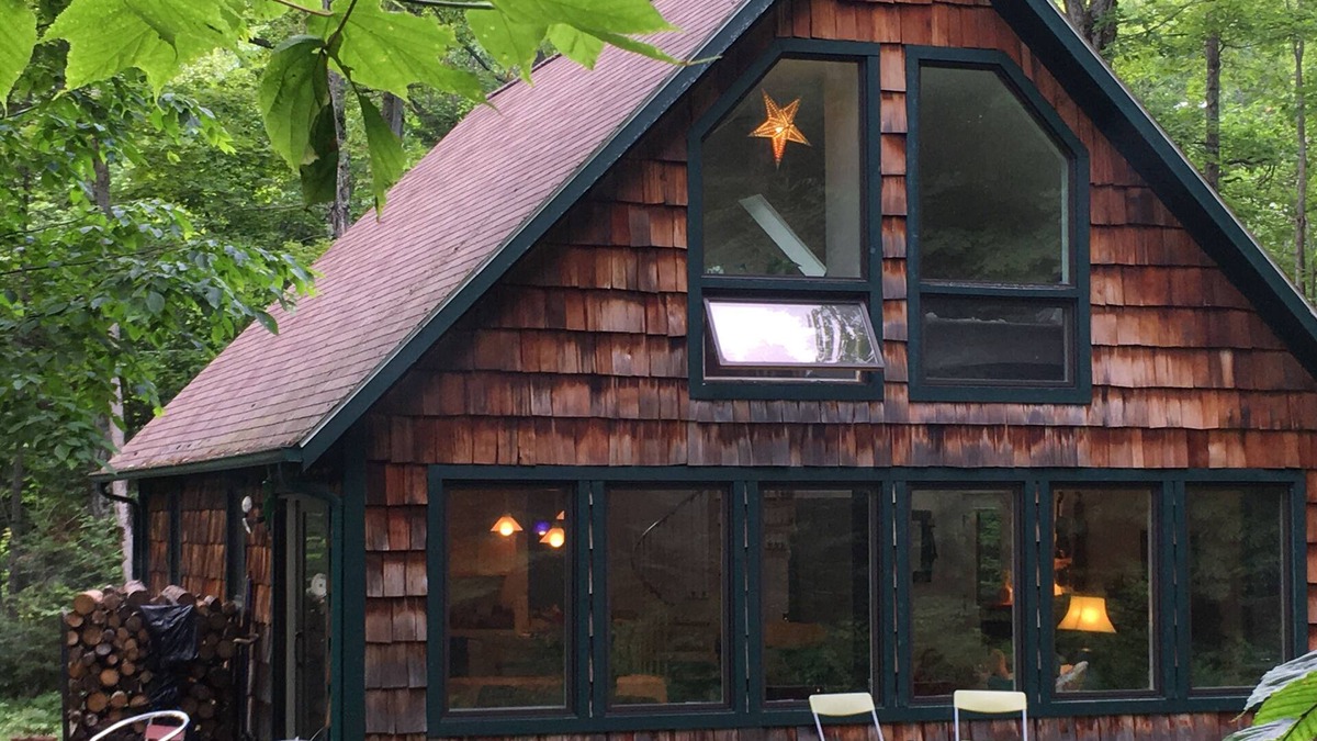 Beaver Island Ski Chalet | Beaver Island Chalet 2BR, 2BA sleeps 6, big windows overlooking lovely woods.