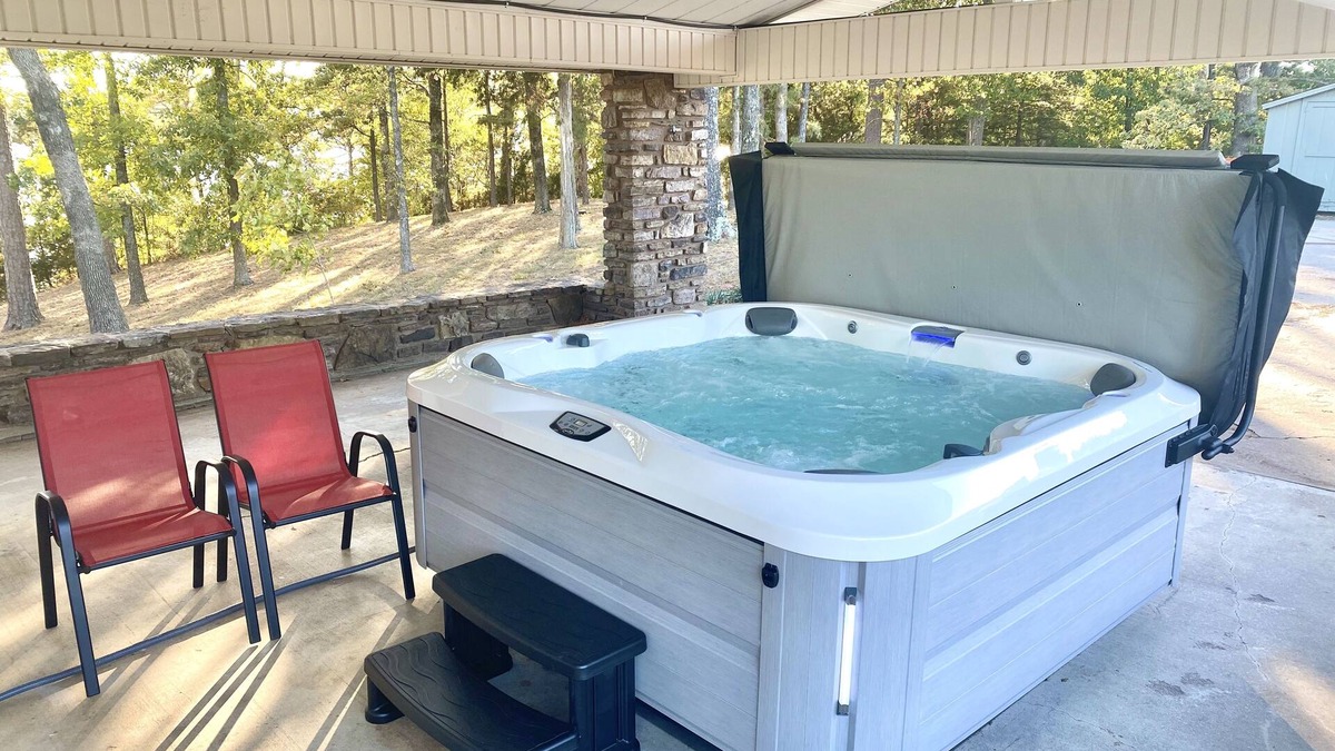 Rogers House | Beaver Lake Front! Hot-Tub! Private Gated Oasis!