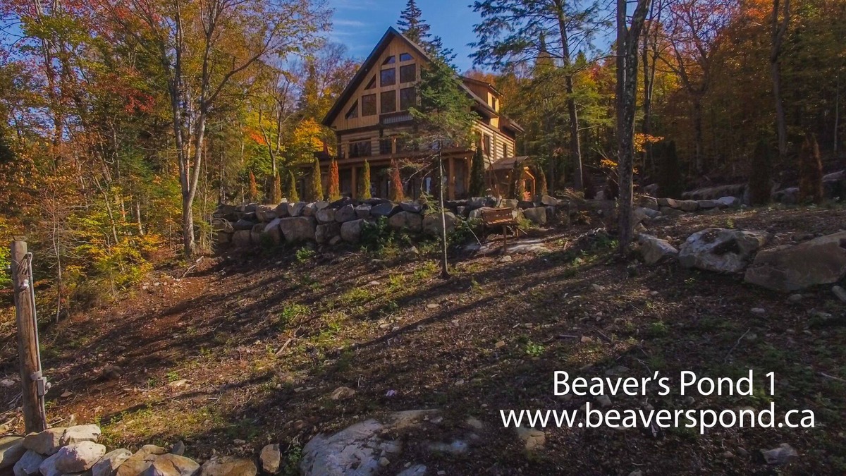 Wentworth-Nord Ski Chalet | BEAVERS POND I ,RUSTIC COTTAGE WITH WATERFRONT VIEW