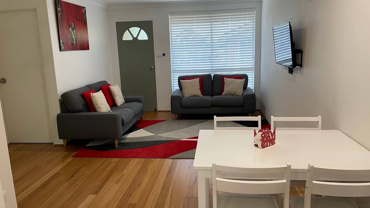 Laurieton Cottage | Becks Hideaway Laurieton - walk everywhere