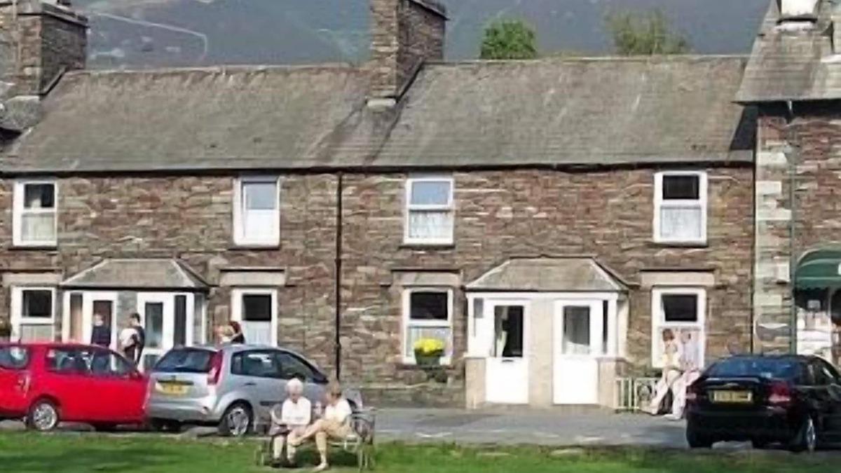 Grasmere Cottage | Becksteps Cottage, very central Grasmere, Sleeps 4 Pet friendly. Parking permit