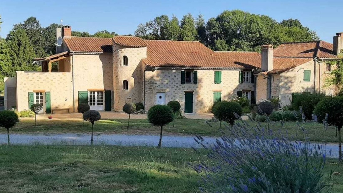 Thouarsais-Bouildroux Bed & Breakfast | Bed and breakfast between the Puy du Fou and the Marais Poitevin