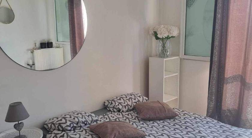 Decines-Charpieu Bed & Breakfast | Bed and breakfast
