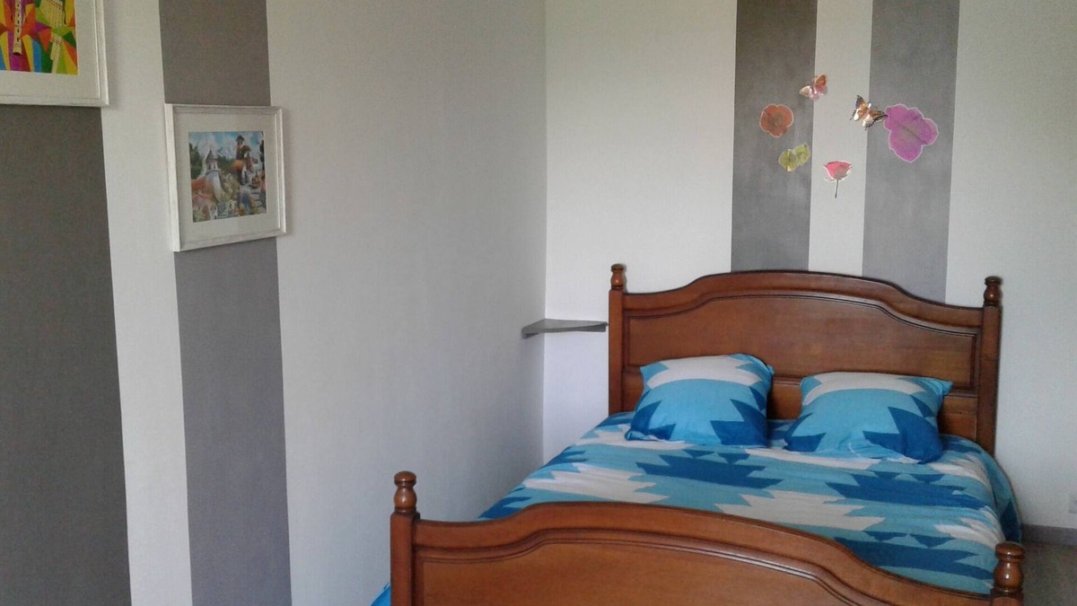 Remilly-les-Pothees House | Bed and Breakfast with Breakfast