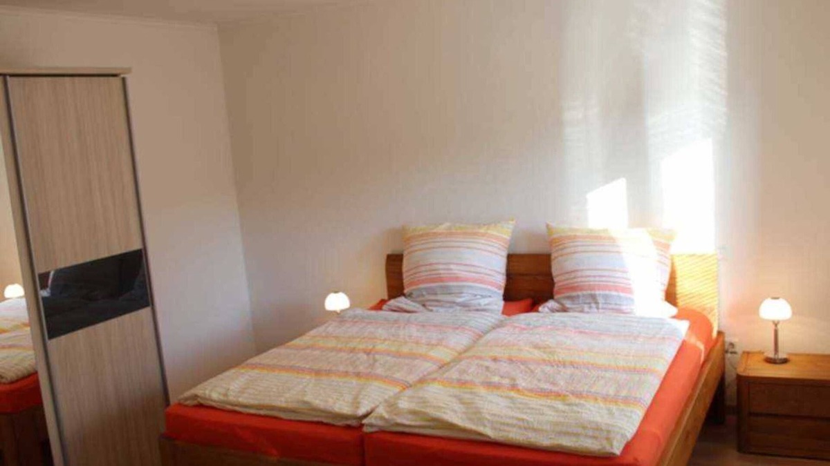 Leer Cottage | Bed and breakfast C - Guest house An der Fehnroute II, 11041
