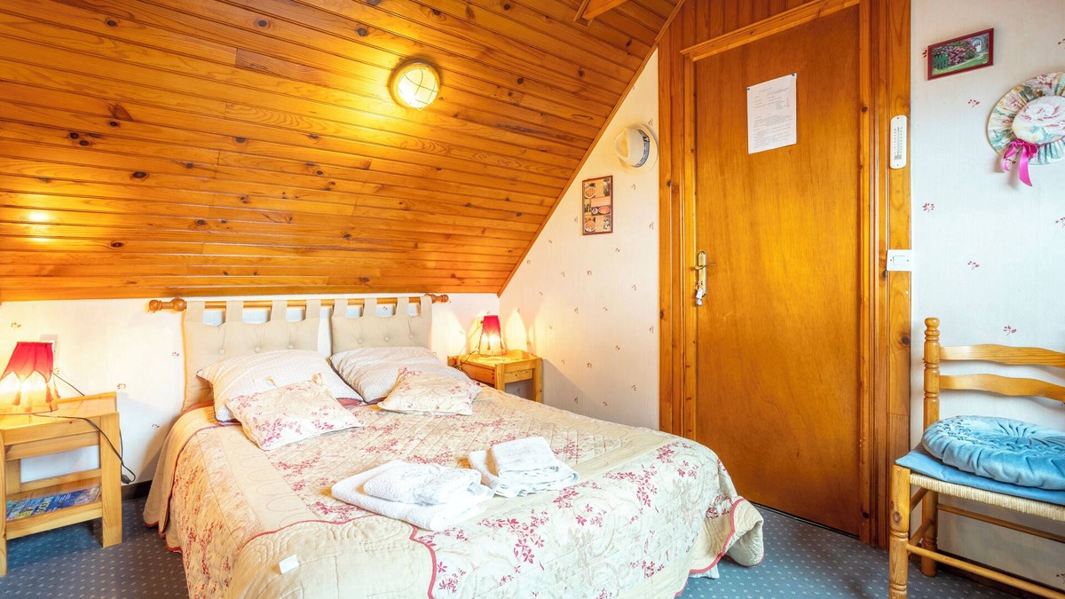 Beuzec-Cap-Sizun Bed & Breakfast | Bed and Breakfast 'Ar Brug' with Shared Terrace, Shared Garden and Wi-Fi