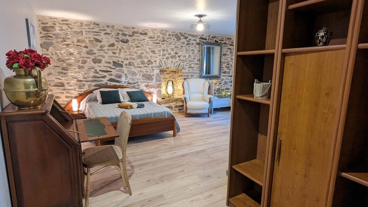 Bagnac-sur-Cele Bed & Breakfast | Bed and breakfast in a character house, charm and comfort!
