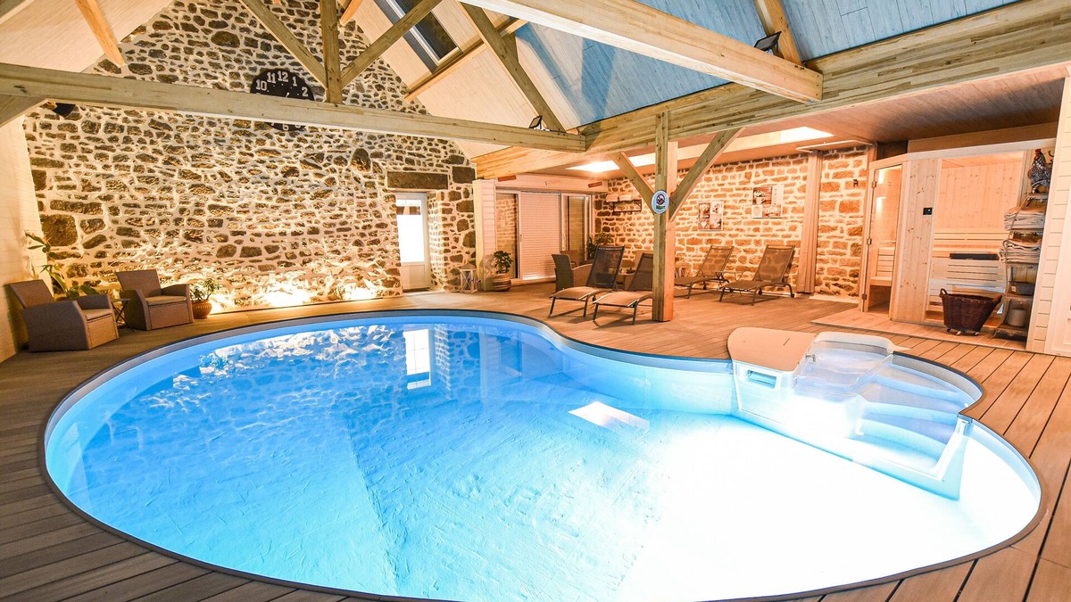 Magny-le-Desert Bed & Breakfast | bed and breakfast normandy la brocherie spa indoor pool