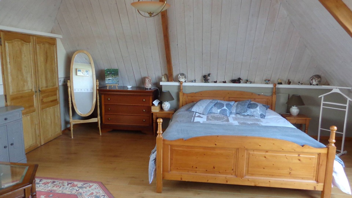 Sene Bed & Breakfast | Bed and Breakfast 'Belle-île' with Private Garden, Wi-Fi and Air Conditioning