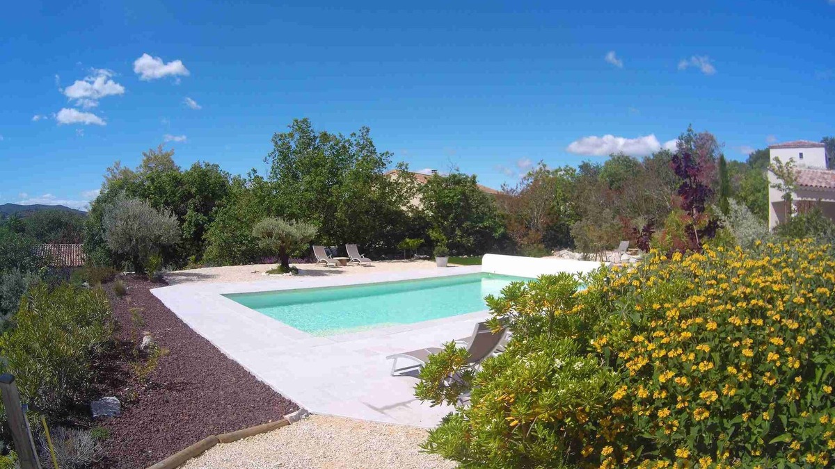Vogue House | Bed and Breakfast Camélia, Le Mas de Molines