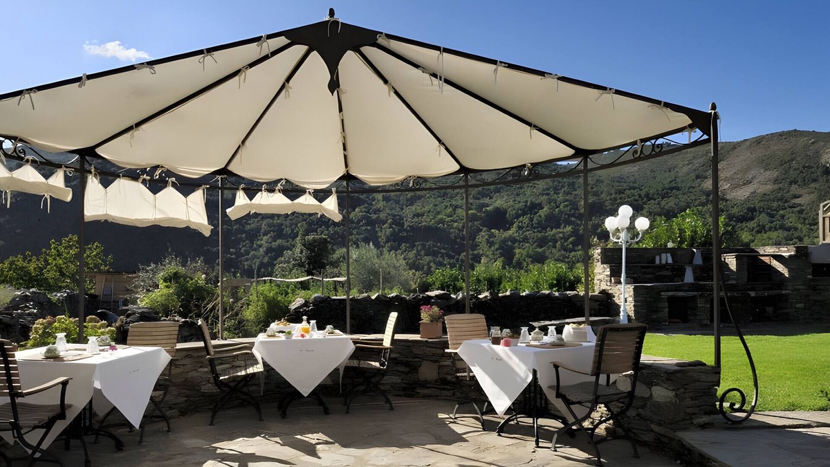 Murato Bed & Breakfast | Bed and Breakfast 'Colomba' with Shared Pool, Wi-Fi and Air Conditioning