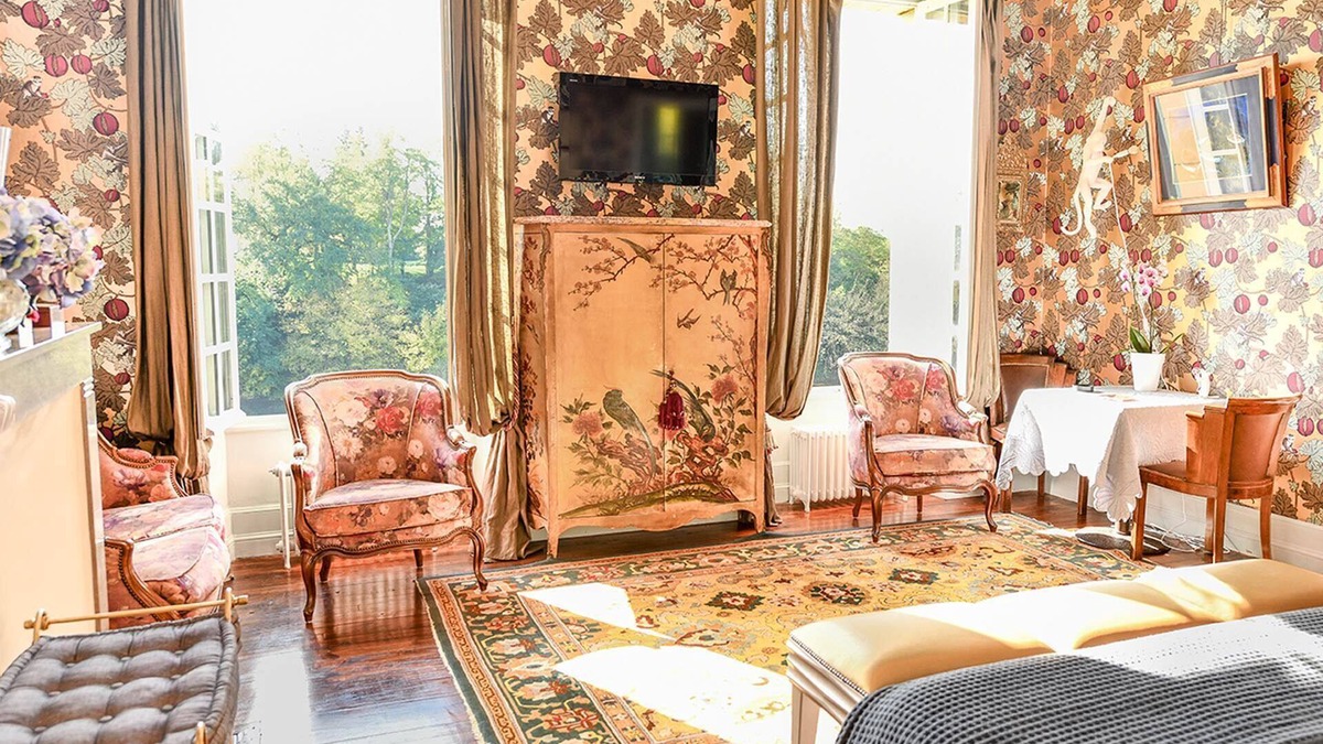 Mouleydier Apartment | Bed and Breakfast for Two