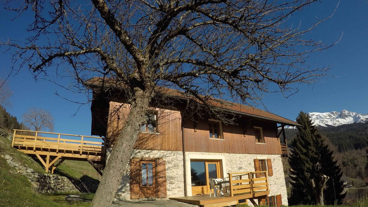 Sainte-Agnes House | Bed and Breakfast, Cottage under the three peaks, Belledonne, Isère, Alps, Prapoutel