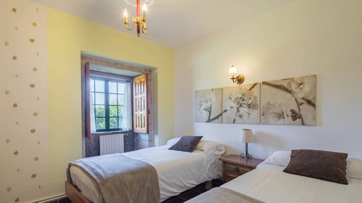 Areas Bed & Breakfast | Bed and Breakfast 'Habitación Doble 2' with Mountain View, Shared Pool and Wi-Fi