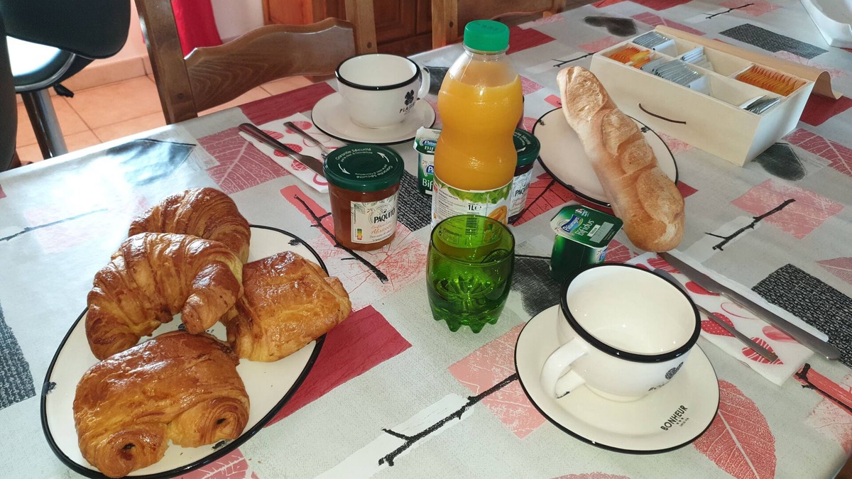 Versaugues Bed & Breakfast | Bed and breakfast in country house