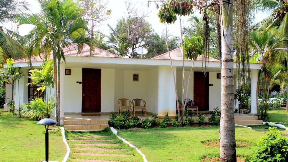 Mahabalipuram Beach House | Bed and Breakfast Cottage stay,Mahabalipuram