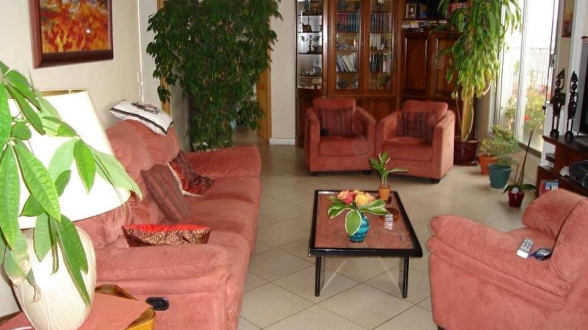 Quartier de la Chapelle Bed & Breakfast | Bed and breakfast in Paris, near metro, Wi-Fi, parking, large terrace,