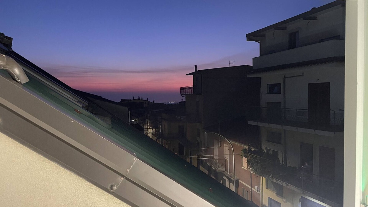 Cittanova Bed & Breakfast | Bed and Breakfast 'La Suite In Villa' with Sea View, Wi-Fi and Air Conditioning