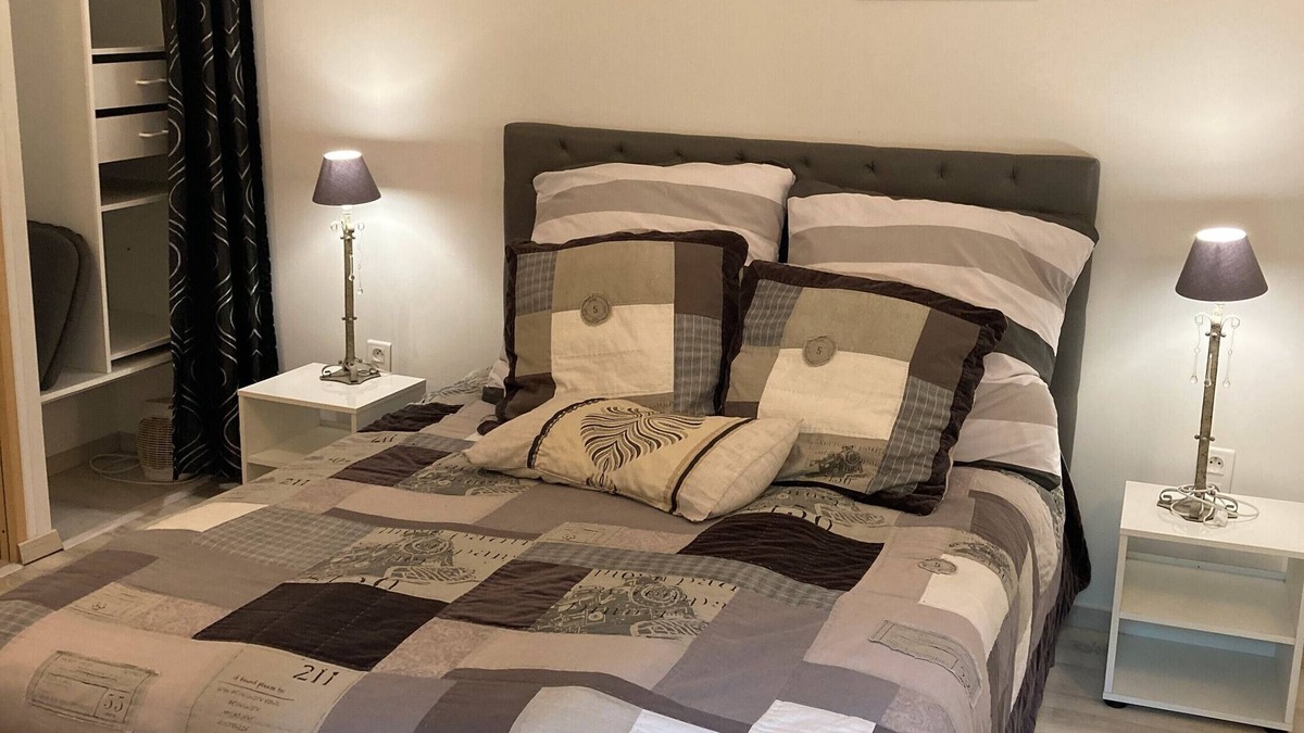 Puget Bed & Breakfast | Bed and Breakfast 'La Réglisse' with Shared Pool, Wi-Fi and Air Conditioning