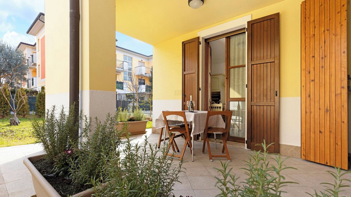 Mantua House | Bed and Breakfast "La Villa" with Balcony