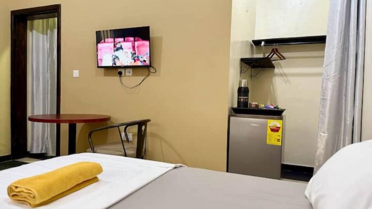 Ashaiman Apartment | Bed and Breakfast Luxury Suite