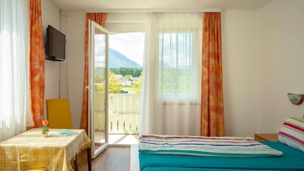 Sankt Primus Bed & Breakfast | Bed and Breakfast Eckwirt - Doppelzimmer, Dusche Oder Bad, WC, Balkon