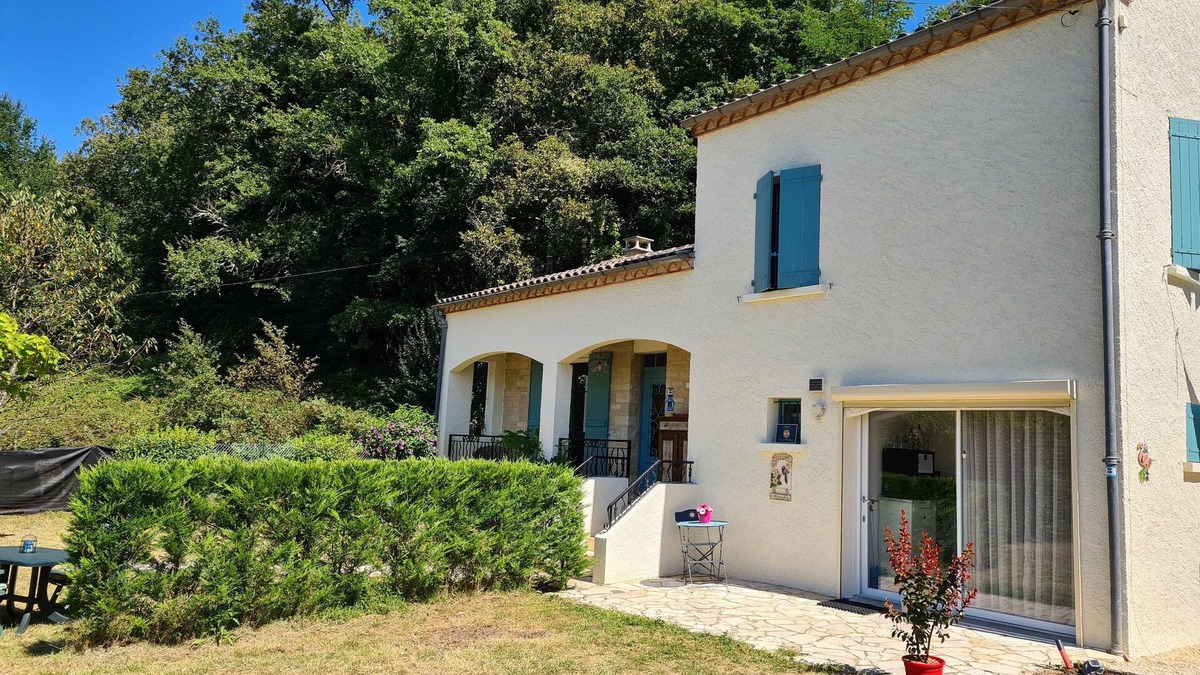Frayssinet-le-Gelat Bed & Breakfast | Bed & Breakfast/Chambre d'hôtes 'La Perle de Frayssinet-Le-Gélat', France